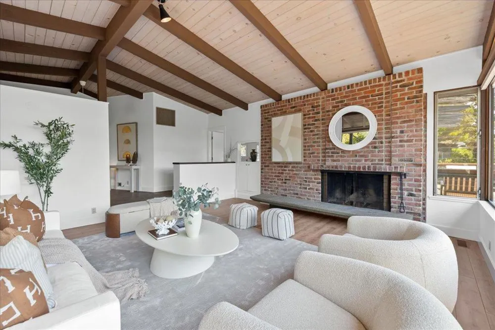 15 Naranja Way Portola Valley, CA 94028