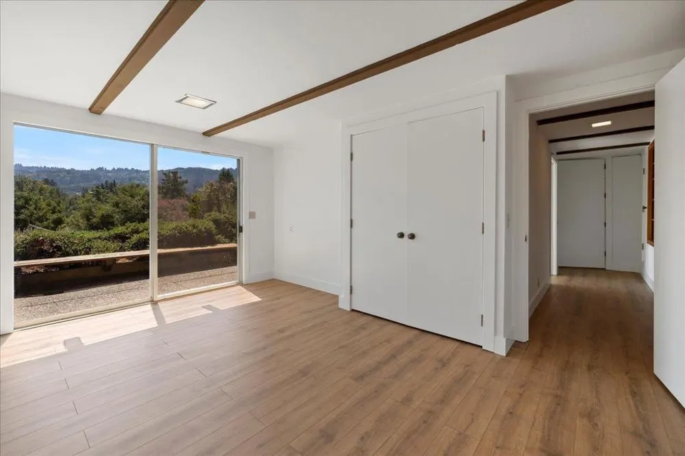 15 Naranja Way Portola Valley, CA 94028