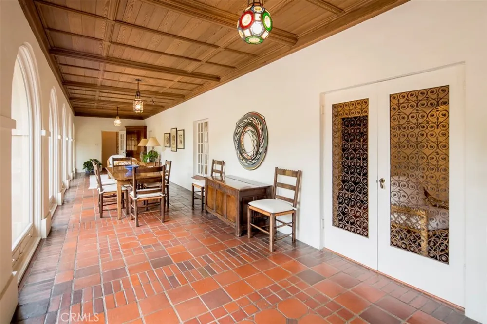 1762 Oak Grove San Marino, CA 91108