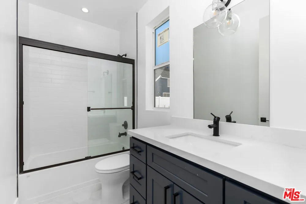 1255 Gower Street Los Angeles, CA 90038