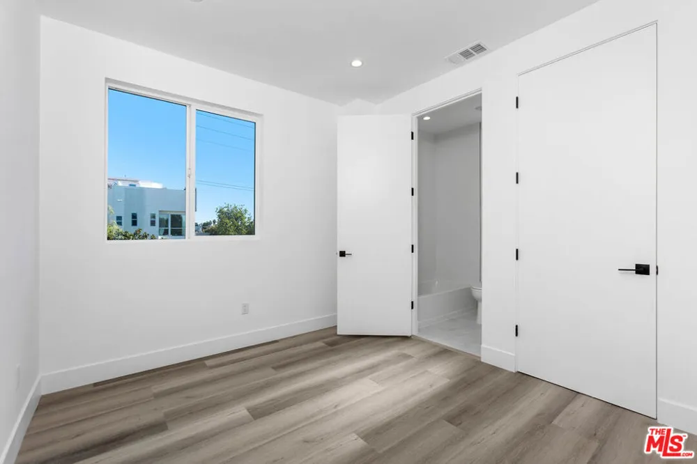 1255 Gower Street Los Angeles, CA 90038