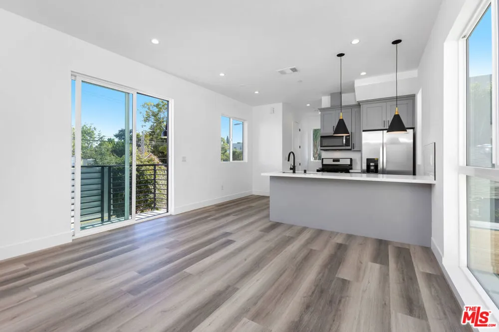 1255 Gower Street Los Angeles, CA 90038