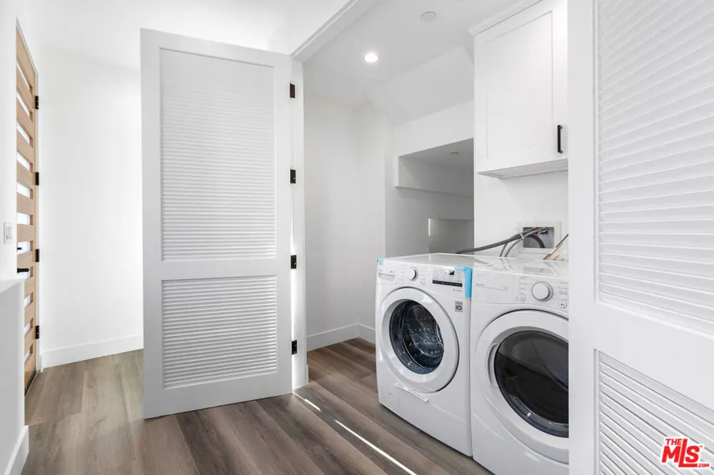 1255 Gower Street Los Angeles, CA 90038