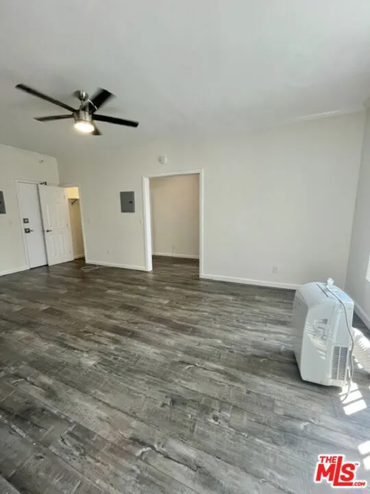 814 S Hobart Boulevard #404 Los Angeles, CA 90005
