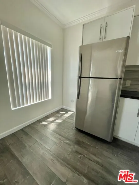 814 S Hobart Boulevard #404 Los Angeles, CA 90005