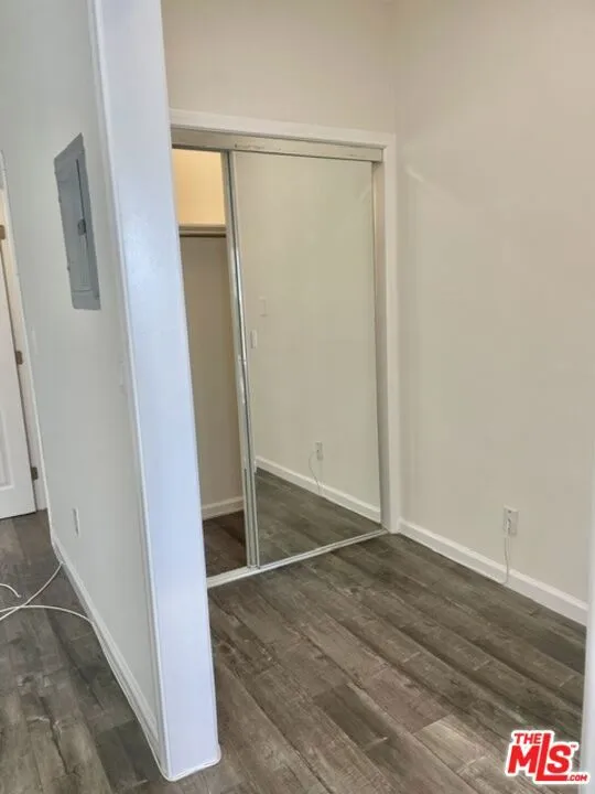 814 S Hobart Boulevard #404 Los Angeles, CA 90005