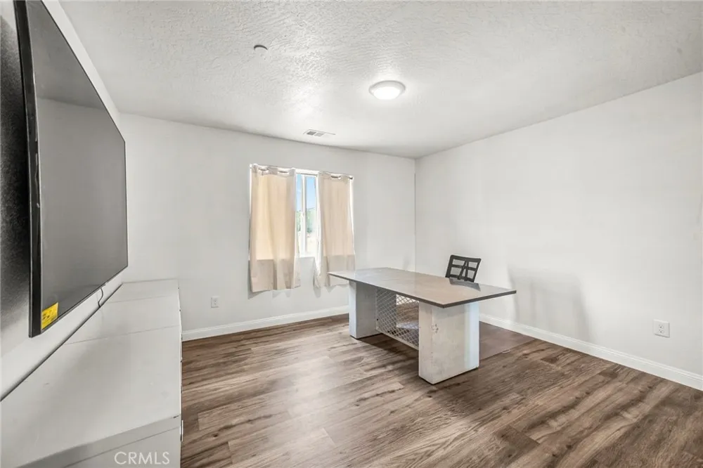 9570 Mescalero Phelan, CA 92371