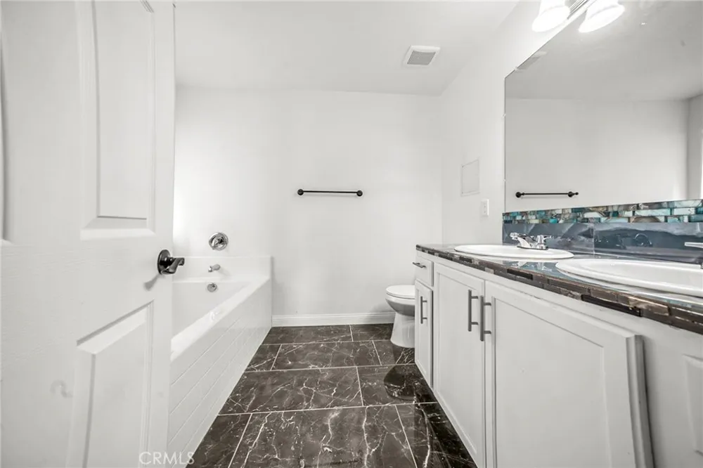 9570 Mescalero Phelan, CA 92371