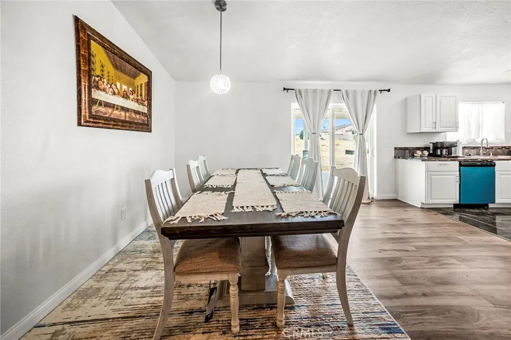 9570 Mescalero Phelan, CA 92371