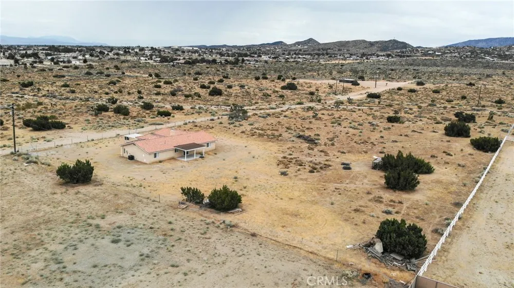 9570 Mescalero Phelan, CA 92371