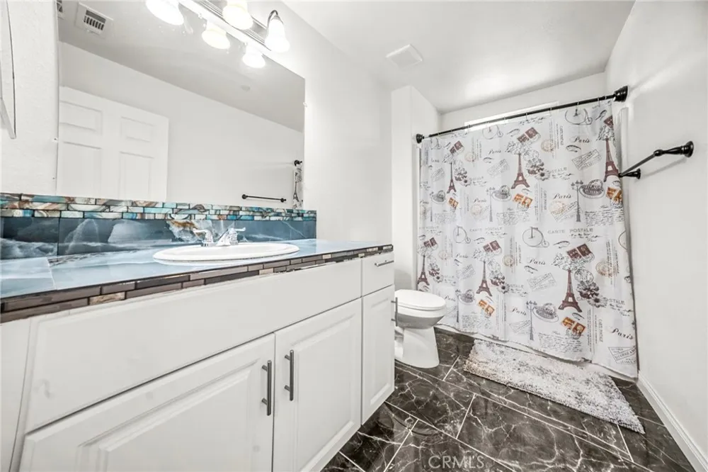 9570 Mescalero Phelan, CA 92371