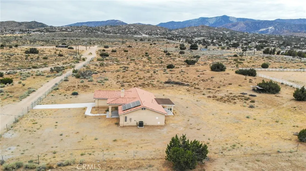 9570 Mescalero Phelan, CA 92371