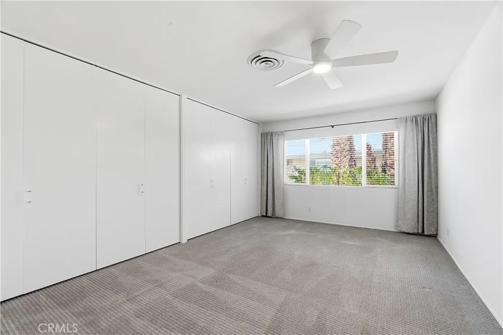 555 S Thornhill Road #4 Palm Springs, CA 92264