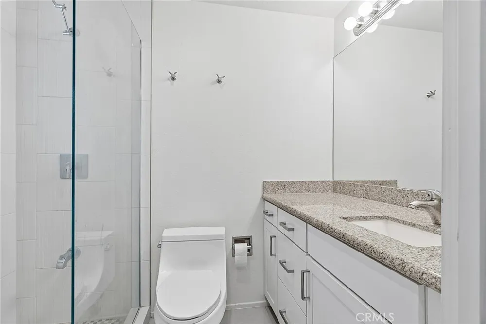 555 S Thornhill Road #4 Palm Springs, CA 92264