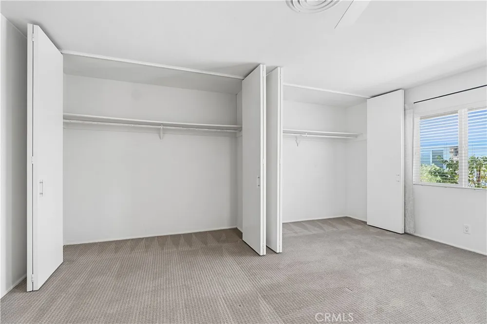 555 S Thornhill Road #4 Palm Springs, CA 92264