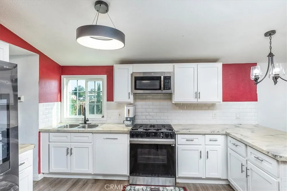 32812 Almond Tree Wildomar, CA 92595