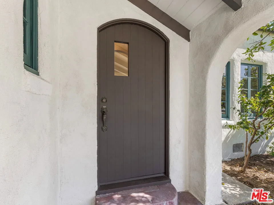 926 E Dryden Street Glendale, CA 91207