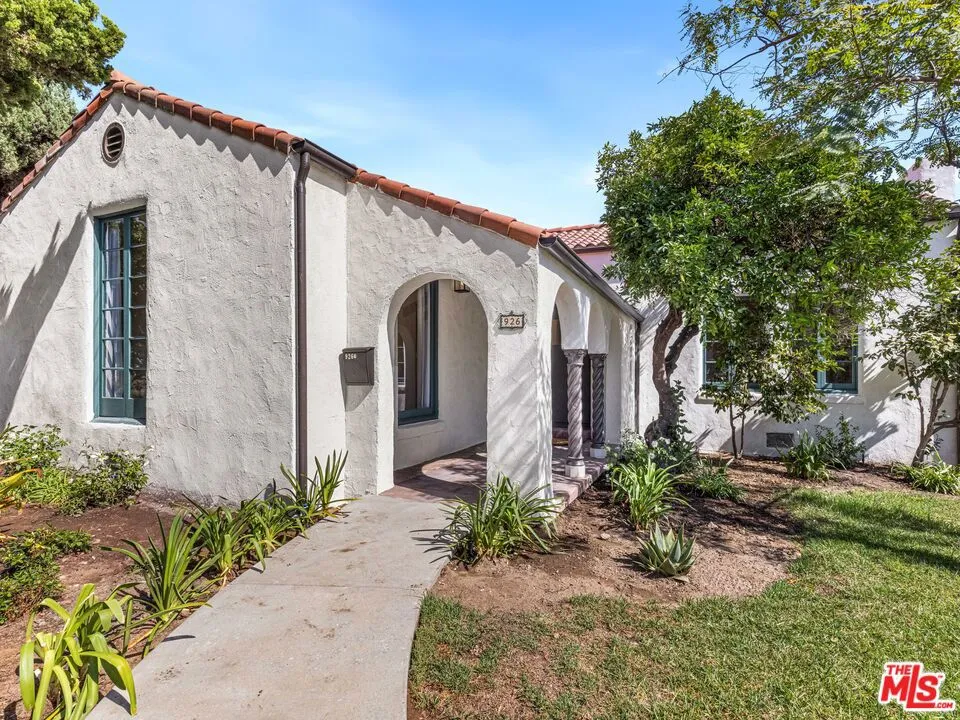 926 E Dryden Street Glendale, CA 91207