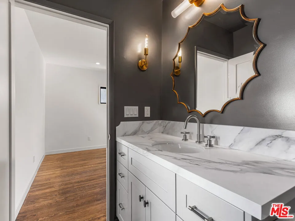 926 E Dryden Street Glendale, CA 91207