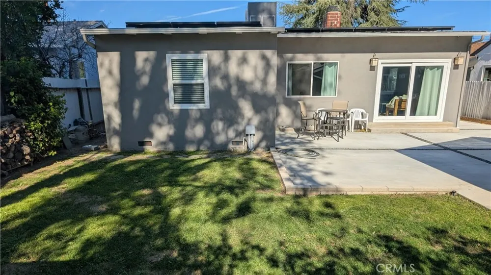 23130 Victory Woodland Hills, CA 91367