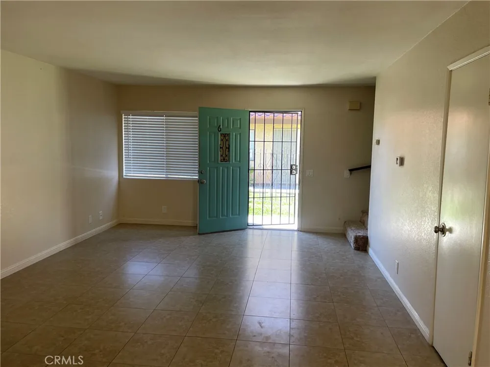 1739 W Avenue J-15 #6 Lancaster, CA 93534