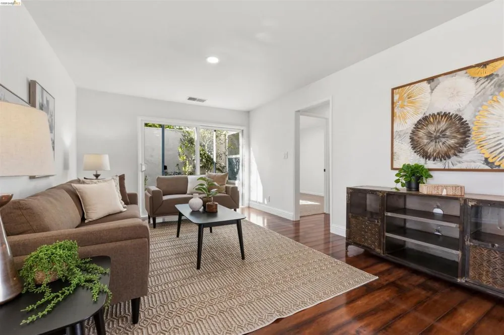 1363 Swallowtail Rd Concord, CA 94521