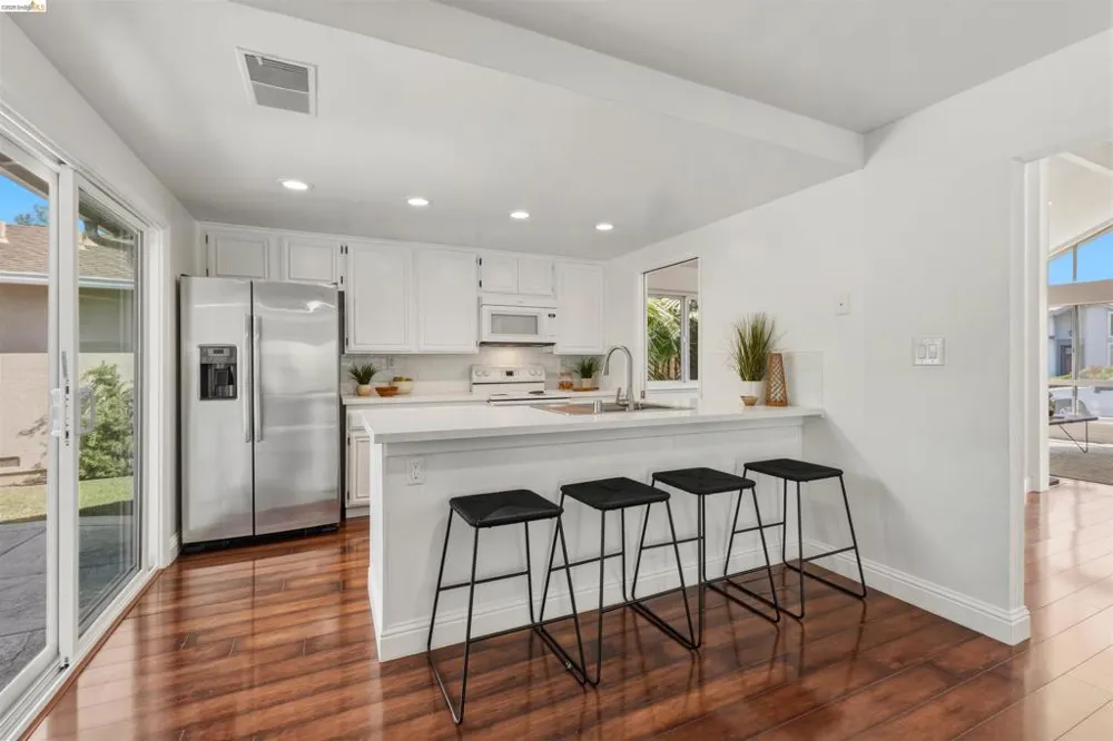 1363 Swallowtail Rd Concord, CA 94521