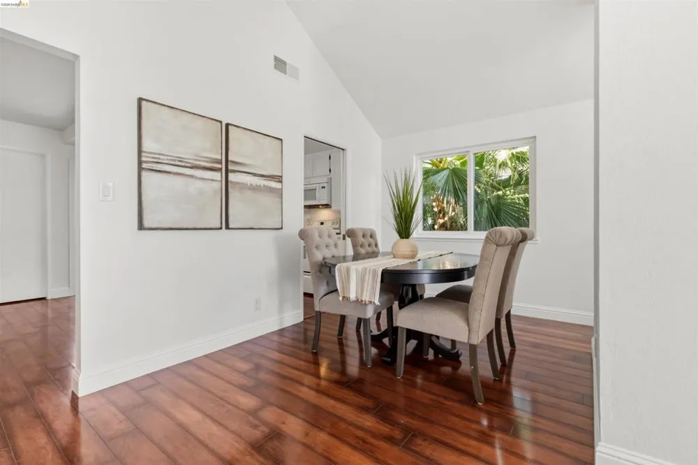 1363 Swallowtail Rd Concord, CA 94521