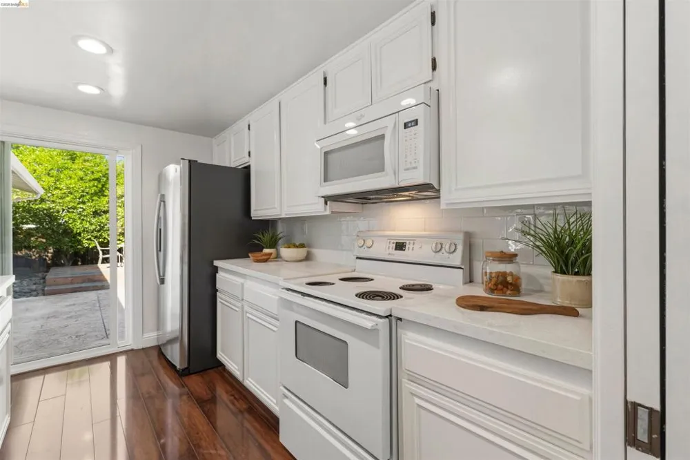 1363 Swallowtail Rd Concord, CA 94521