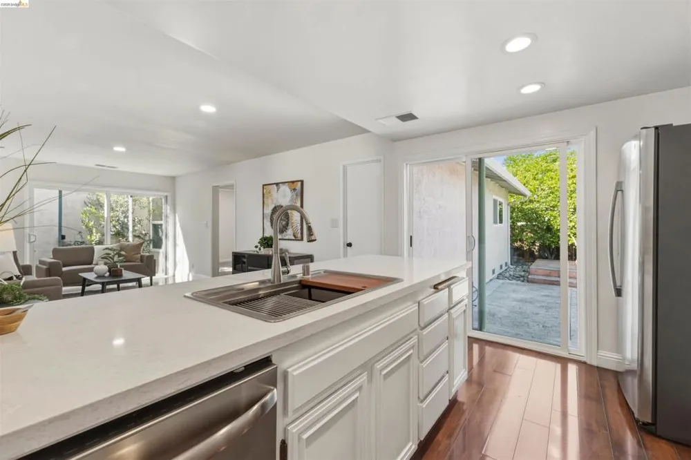 1363 Swallowtail Rd Concord, CA 94521