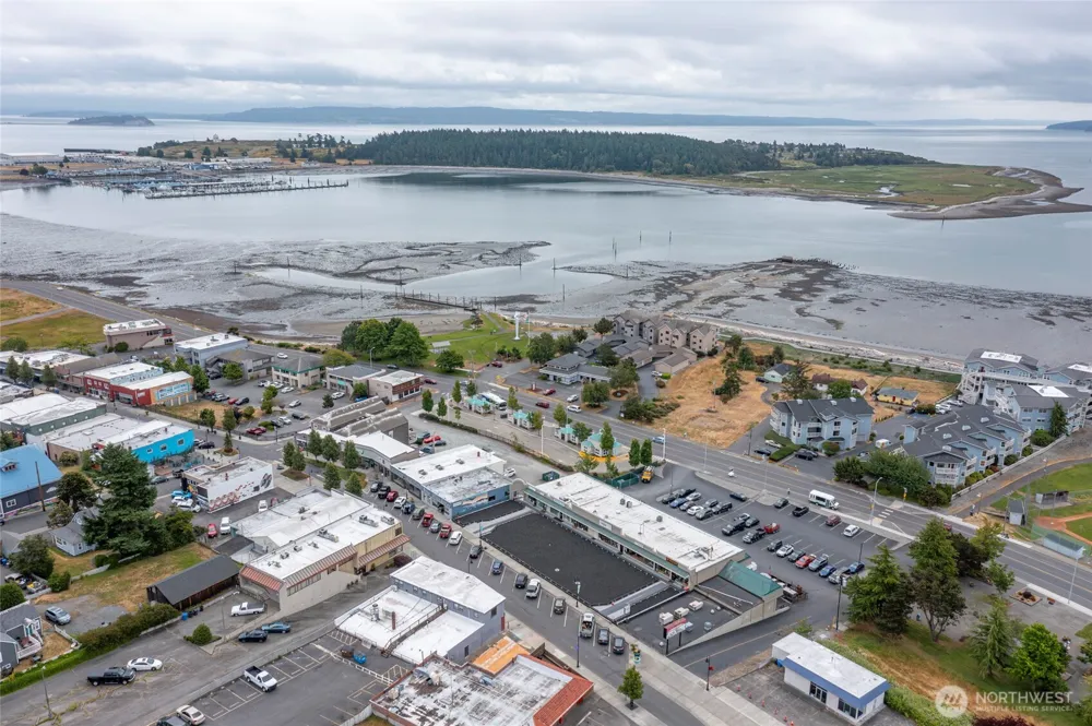 656 SE Bayshore Drive Oak Harbor, WA 98277