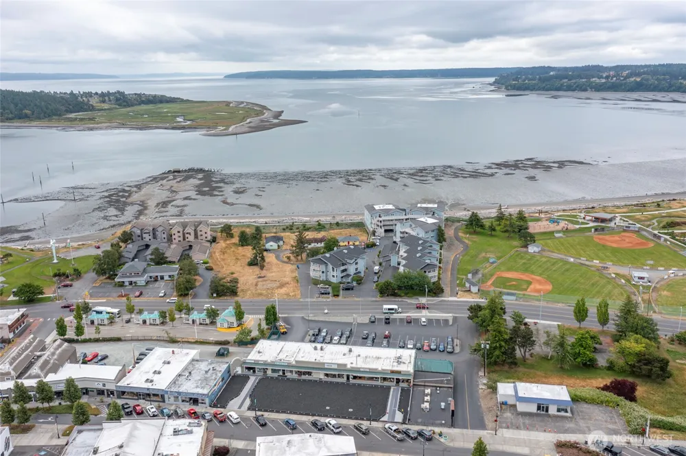 656 SE Bayshore Drive Oak Harbor, WA 98277