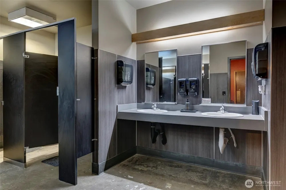 656 SE Bayshore Drive Oak Harbor, WA 98277