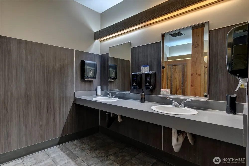 656 SE Bayshore Drive Oak Harbor, WA 98277