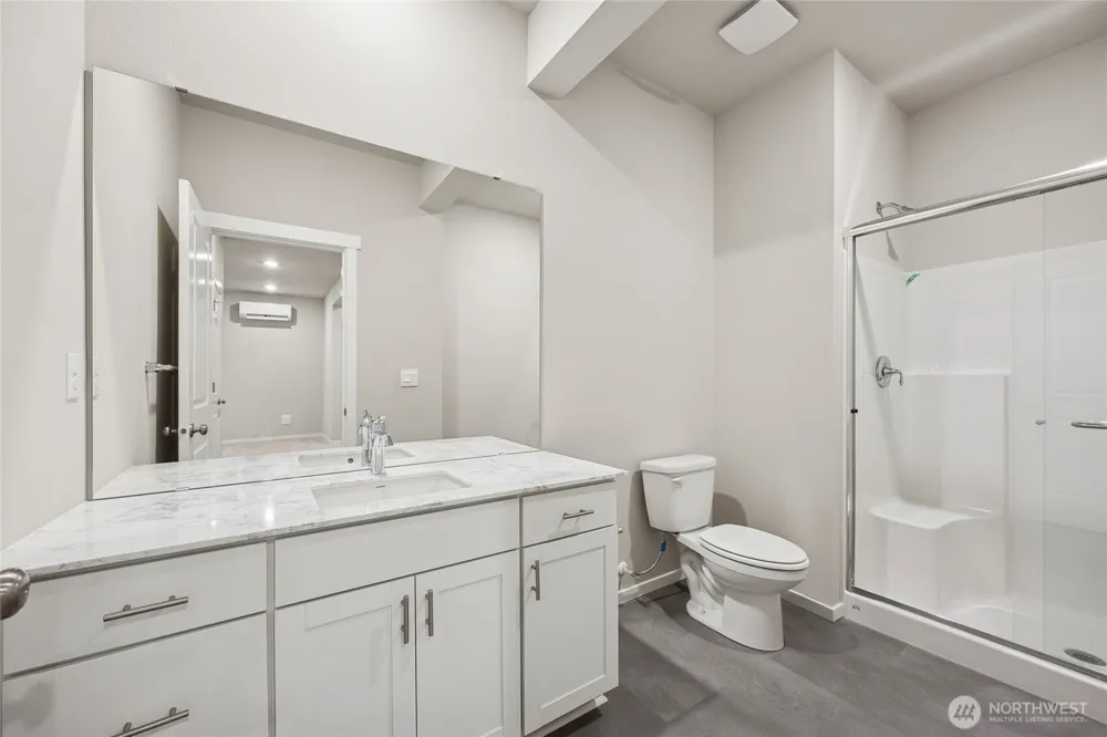 5225 S 328th Street #32 Auburn, WA 98001