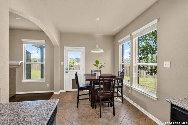 15950 Cardinal Pt Selma, TX 78154