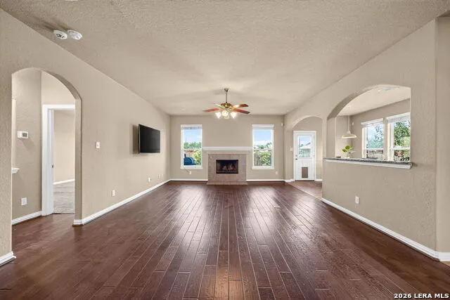 15950 Cardinal Pt Selma, TX 78154