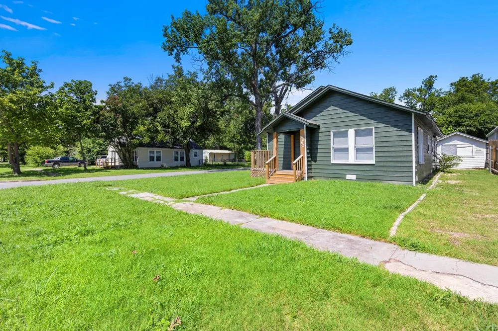 1020 S 23rd Temple, TX 76504