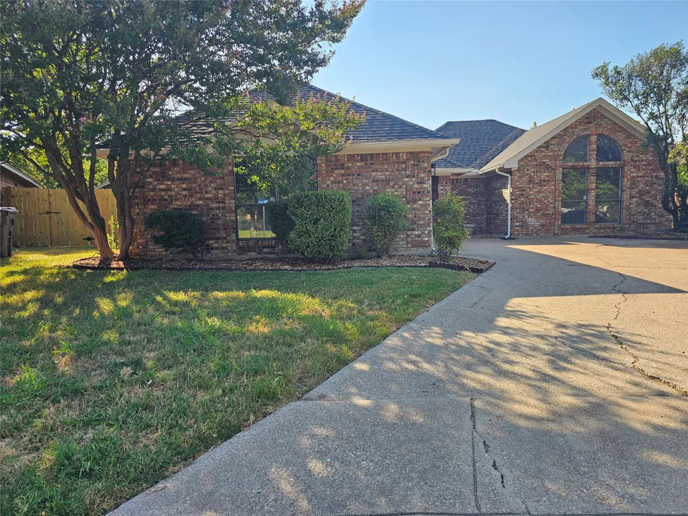 6300 Brownlee Lane Arlington, TX 76018