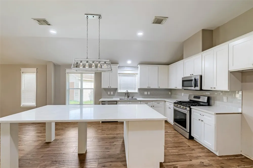 2402 Comal Drive Deer Park, TX 77536