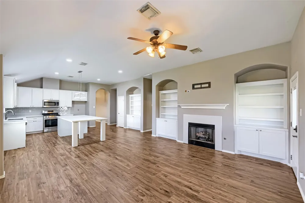 2402 Comal Drive Deer Park, TX 77536