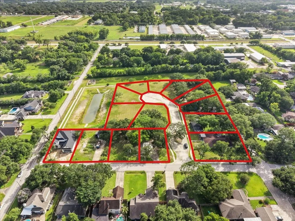611 Acorn Creek Way League City, TX 77573
