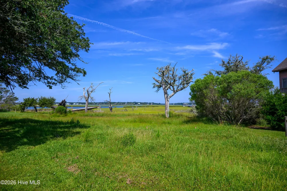 34 Oak Court Surf City, NC 28445