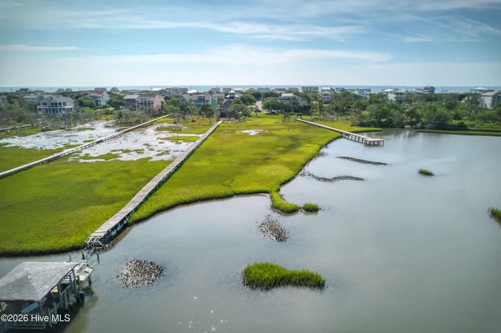 34 Oak Court Surf City, NC 28445