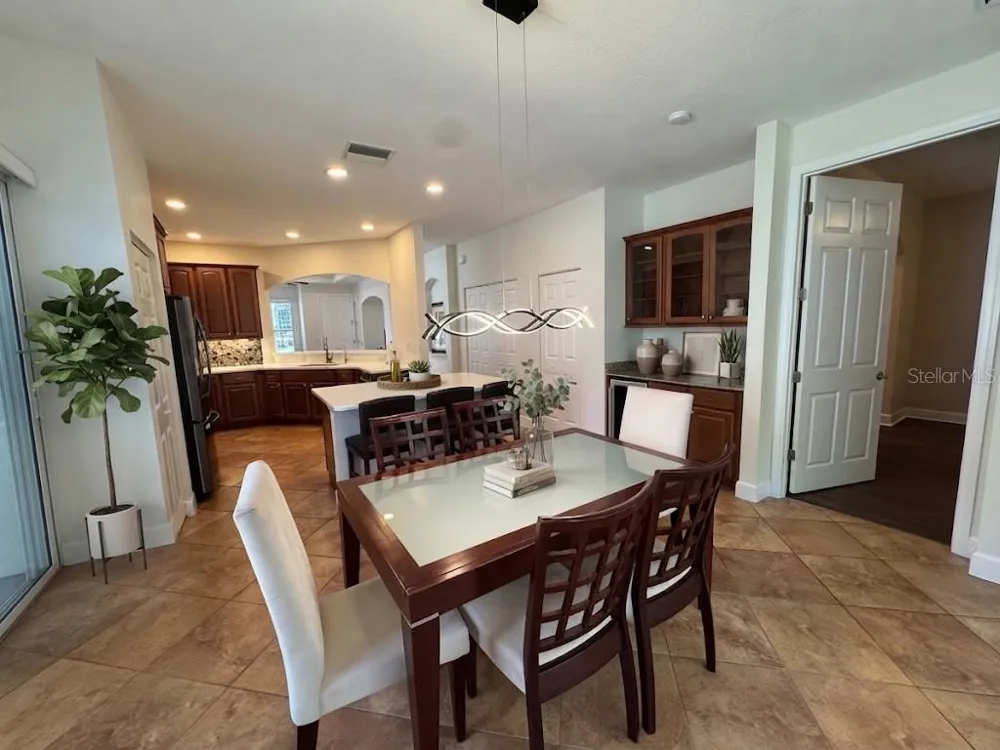 1140 BEACHCOMBER COURT #11 Osprey, FL 34229