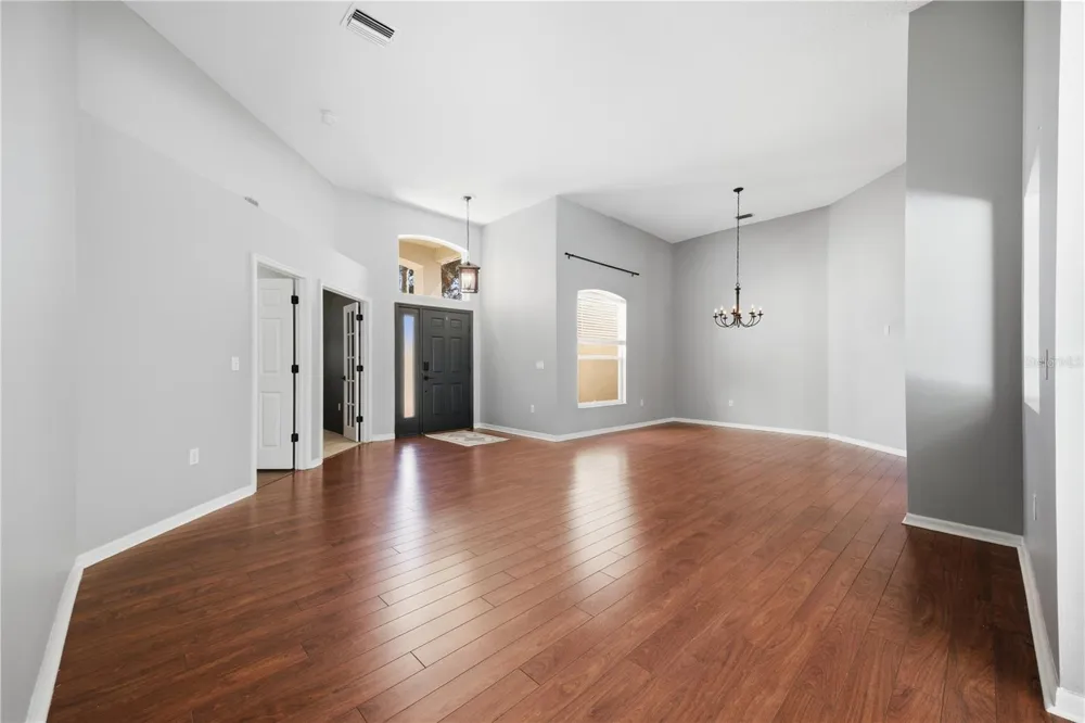 3209 PARTRIDGE POINT TRAIL Valrico, FL 33596