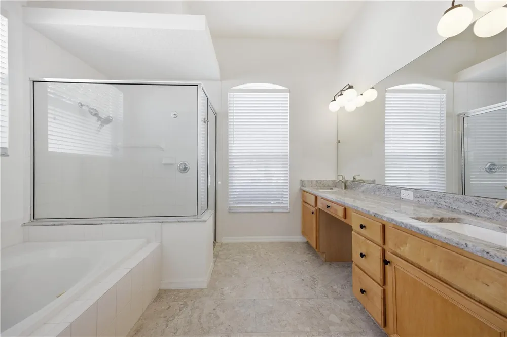 3209 PARTRIDGE POINT TRAIL Valrico, FL 33596