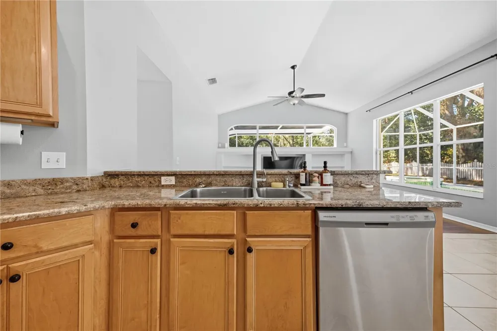 3209 PARTRIDGE POINT TRAIL Valrico, FL 33596