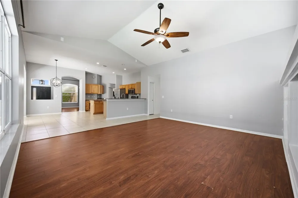 3209 PARTRIDGE POINT TRAIL Valrico, FL 33596