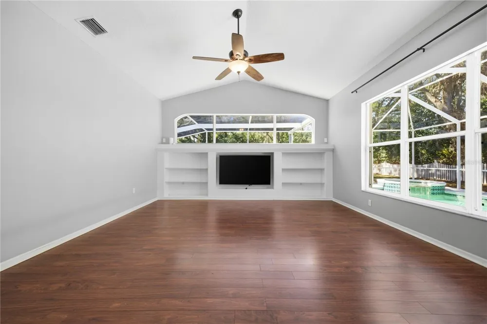 3209 PARTRIDGE POINT TRAIL Valrico, FL 33596